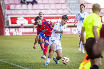 Otra victoria de los rojillos que siguen lideres