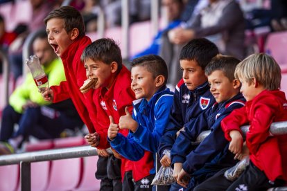 Otra victoria de los rojillos que siguen lideres