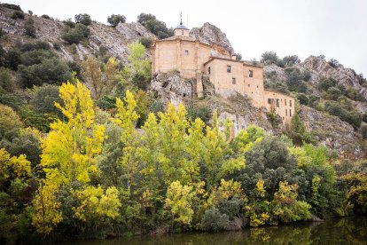 Espectacular resultado de la restauración de las pinturas de la ermita soriana.