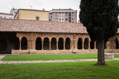 El oficio fue celebrado en la remodelada Concatedral de San Pedro