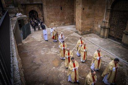 El oficio fue celebrado en la remodelada Concatedral de San Pedro