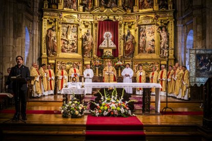 El oficio fue celebrado en la remodelada Concatedral de San Pedro