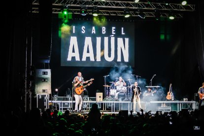 La Potra Salvaje hizo desatarse a bailar a toda la Plaza Mayor