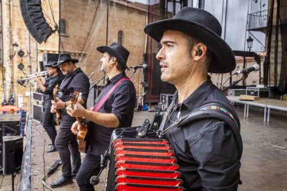 Buenos bailes para celebrar el día del patrón