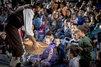 El espectáculo infantil ha tenido lugar en la plaza de las Mujeres.