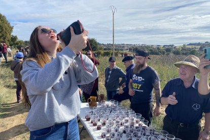 La elaboración del vino se convierte en todo un evento social