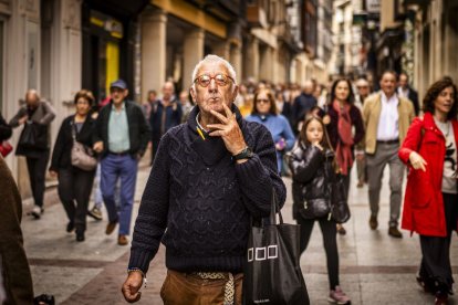 Danzas y músicas folclóricas por las calles de Soria