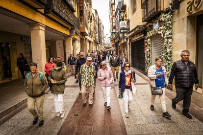 Danzas y músicas folclóricas por las calles de Soria