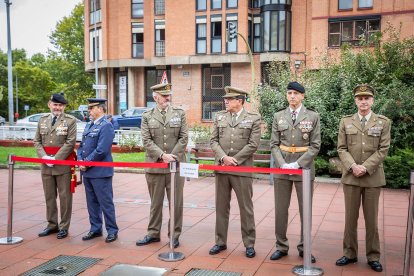 Acto conmemorativo en la plaza del Centro Cívico Bécquer.