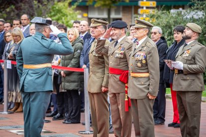 Acto conmemorativo en la plaza del Centro Cívico Bécquer.