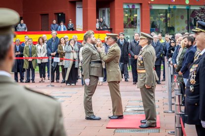 Acto conmemorativo en la plaza del Centro Cívico Bécquer.