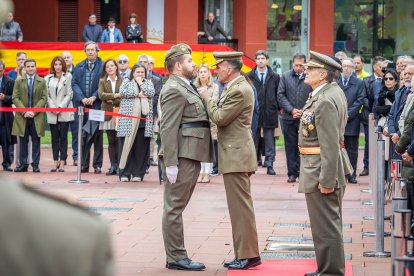 Acto conmemorativo en la plaza del Centro Cívico Bécquer.