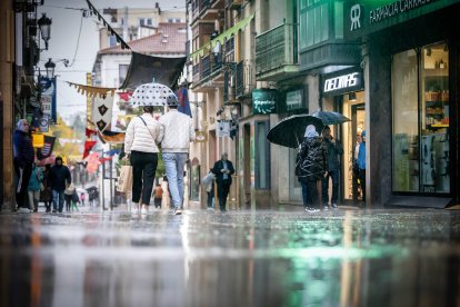 El temporal provoca fuertes rachas de viento y lluvia.