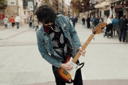 Guitarra de El Guapo Calavera en Marqués de Vadillo.