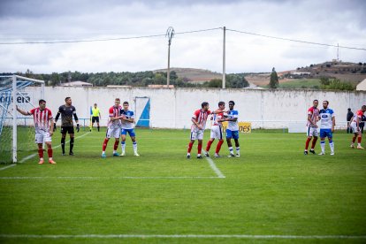 La SD Almazán suma la primera victoria de la temporada en un buen partido ante su inmediato perseguidor.