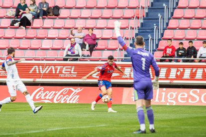 Poco premio para un Numancia que dispuso de más y mejores ocasiones que el rival.