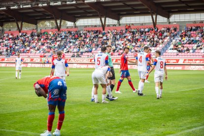 Poco premio para un Numancia que dispuso de más y mejores ocasiones que el rival.