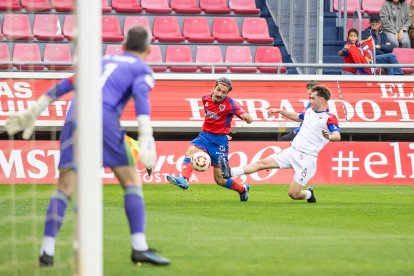 Poco premio para un Numancia que dispuso de más y mejores ocasiones que el rival.