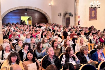 El acto llenó el Aula Magna Tirso de Molina