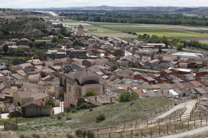 Vista de Langa de Duero. MARIO TEJEDOR