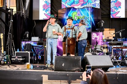 El Oktoberfest ha tenido como escenario la multipista cubierta de Golmayo.