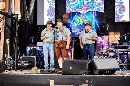 El Oktoberfest ha tenido como escenario la multipista cubierta de Golmayo.