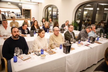 Bodega del Abad invitó a una cata y un cóctel en Soria