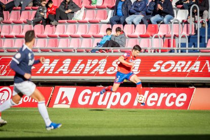 El Numancia se mantiene líder con un gol de Bonilla.