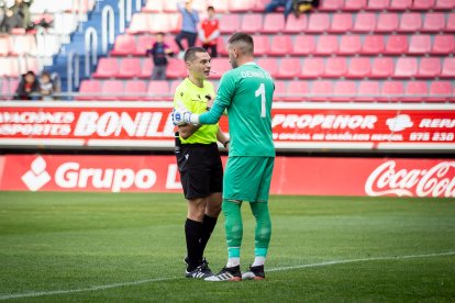 El Numancia se mantiene líder con un gol de Bonilla.