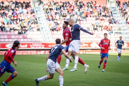 El Numancia se mantiene líder con un gol de Bonilla.