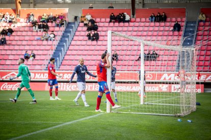 El Numancia se mantiene líder con un gol de Bonilla.