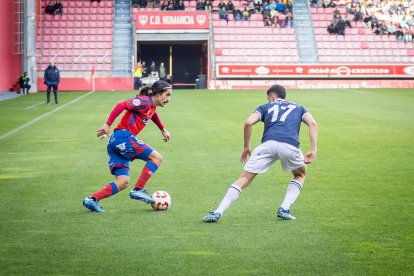 El Numancia se mantiene líder con un gol de Bonilla.