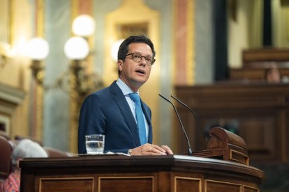 El diputado del PP, Tomás Cabezón, en la tribuna del Congreso.