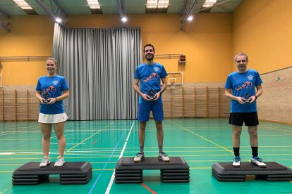 Víctor Ortega en el pódium del Circuito Provincial de Bádminton