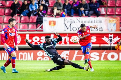 El CD Numancia se apea de la Copa dando una buena imagen