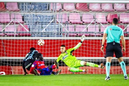 El CD Numancia se apea de la Copa dando una buena imagen