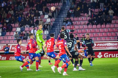 El CD Numancia se apea de la Copa dando una buena imagen