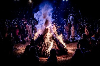 El pueblo de Garray se sumergió en la oscuridad