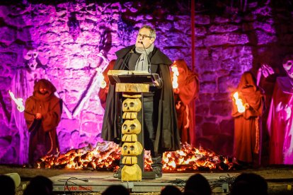 Lectura de la leyenda de Bécquer por el actor de doblaje Jordi Brau.