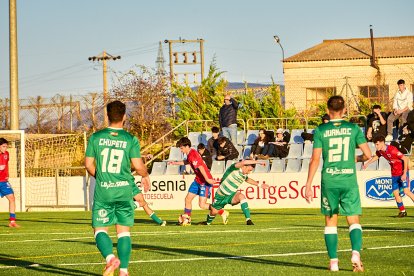 La Ciudad Deportiva acogió el derbi de Regional entre el CD Numancia B y el CD San José.