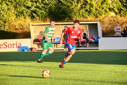 La Ciudad Deportiva acogió el derbi de Regional entre el CD Numancia B y el CD San José.