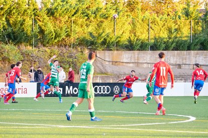 La Ciudad Deportiva acogió el derbi de Regional entre el CD Numancia B y el CD San José.