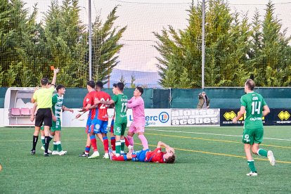 La Ciudad Deportiva acogió el derbi de Regional entre el CD Numancia B y el CD San José.