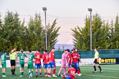 La Ciudad Deportiva acogió el derbi de Regional entre el CD Numancia B y el CD San José.