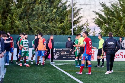 La Ciudad Deportiva acogió el derbi de Regional entre el CD Numancia B y el CD San José.