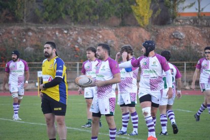 Los jugadores del Ingenieros durante un encuentro de esta temporada en Los Pajaritos.