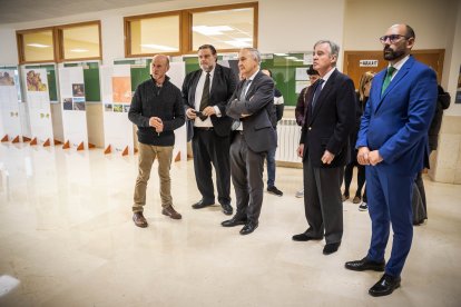 Visita de Antonio Largo al Campus junto al vicerrector José Luis Ruiz Zapatero.