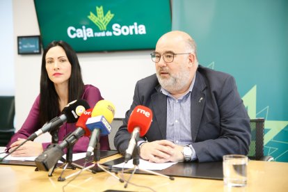 Soledad Soriano y Luis Martínez en la presentación en Caja Rural de la Gala del Deporte 2024.