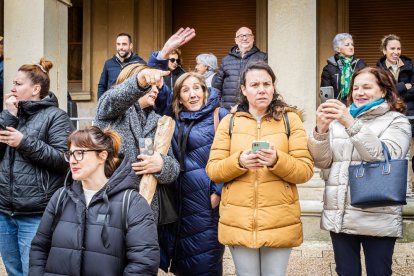 Alumnos del CEIP Infantes de Lara durante su actividad en la Plaza Mayor