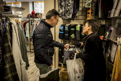 Una intensa jornada de compras por los establecimientos